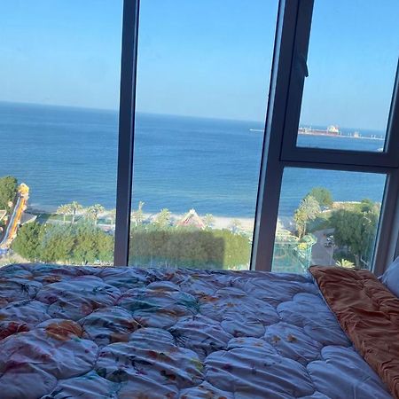 Gulf Blue Waves أمواج الخليج الزرقاء Hotel Kuwait City Exterior photo