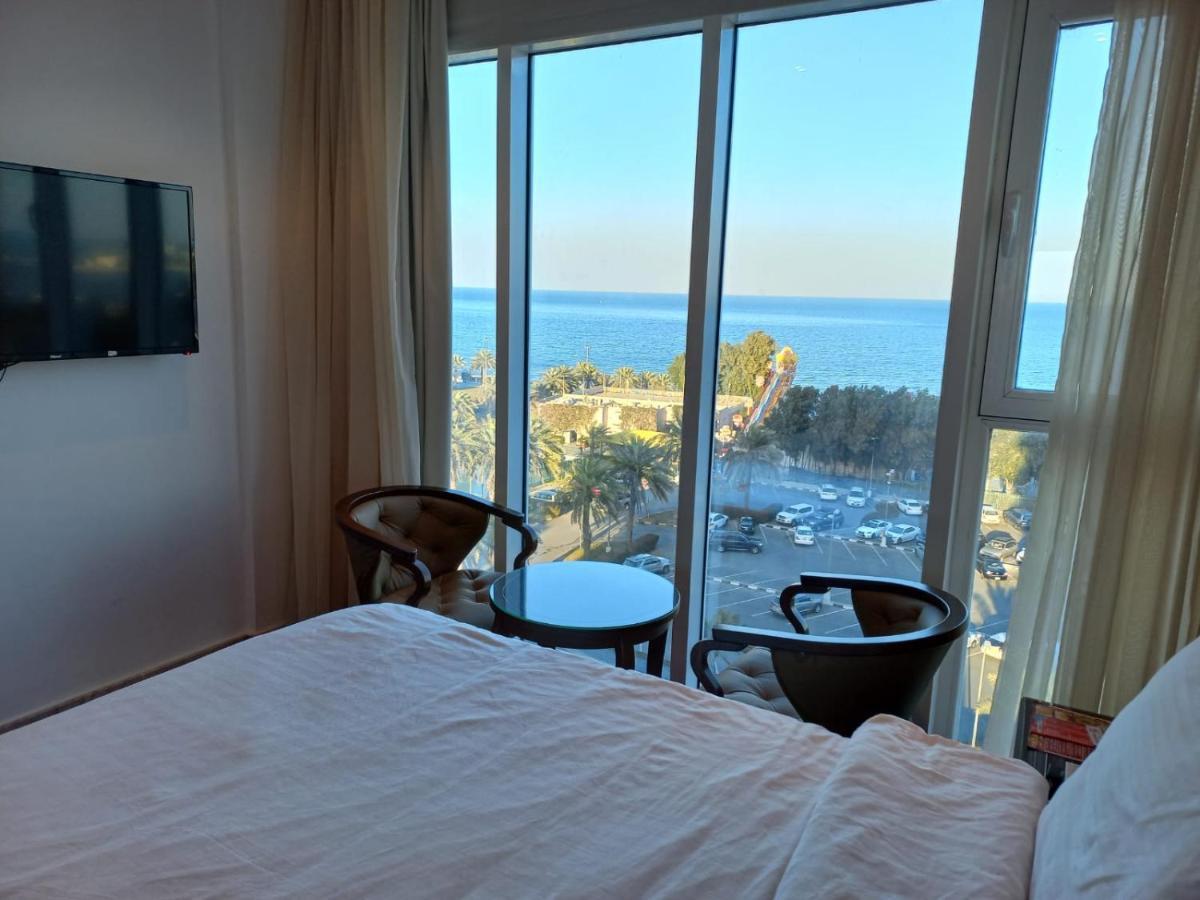 Gulf Blue Waves أمواج الخليج الزرقاء Hotel Kuwait City Exterior photo