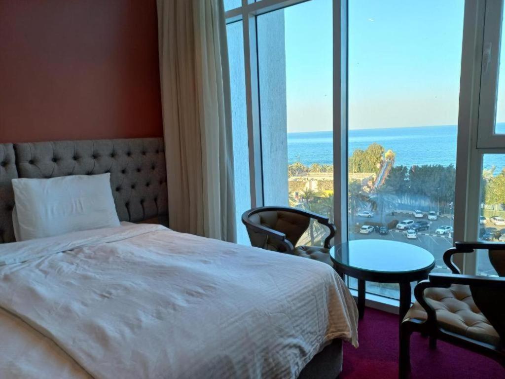Gulf Blue Waves أمواج الخليج الزرقاء Hotel Kuwait City Exterior photo